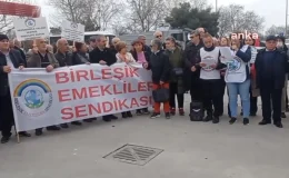 Emekliler İstanbul Kartal Meydanı’nda Taleplerini Sıraladı